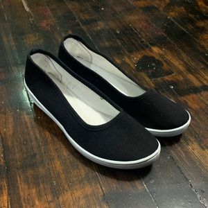 NWOT BNCO Platform/Wedge Flats Size: 9